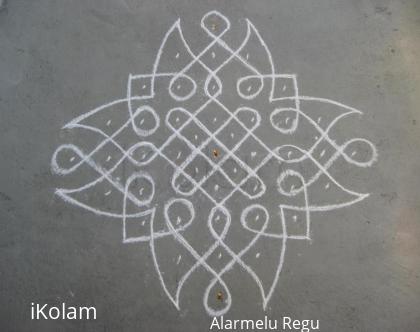 Rangoli: Chikku kolam