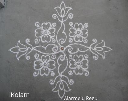 Rangoli: Flowers kolam 