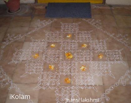 Rangoli: Traditional kolam