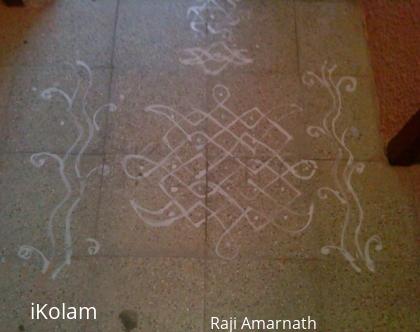 Rangoli: Simple Mavu Kolam