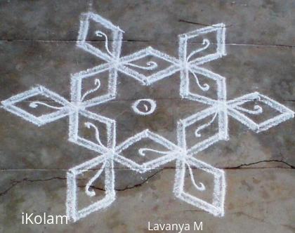 Rangoli: simple star kolam