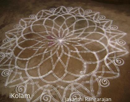 Rangoli: Kuzhal kolam