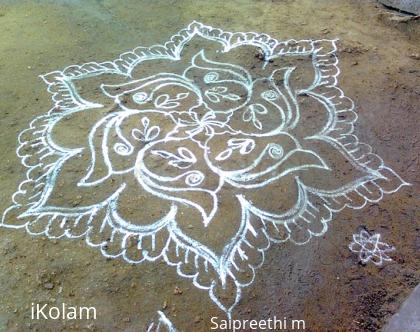 Rangoli: My first kolam in ikolam