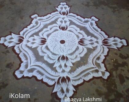 Rangoli: freehand kolam