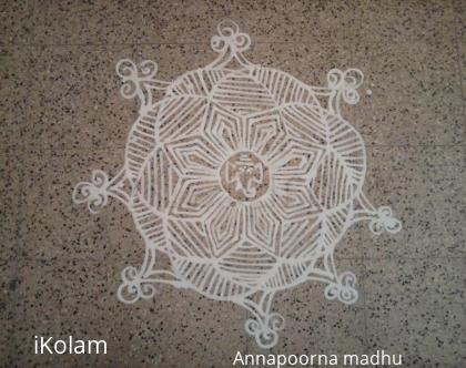 Rangoli: maavu kolam