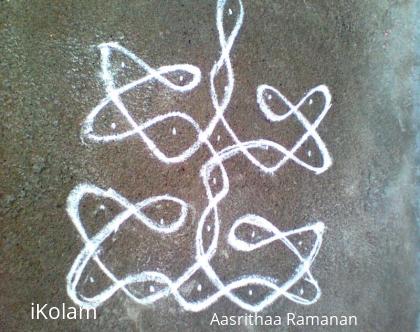 Rangoli: Apartment Kolam