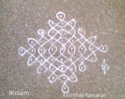 Rangoli: apartment kolam 3