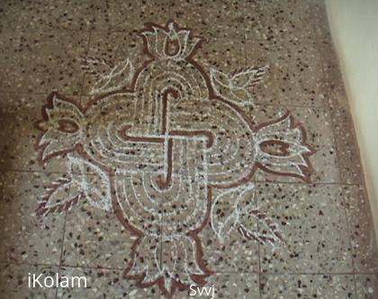 Rangoli: Padi kolam