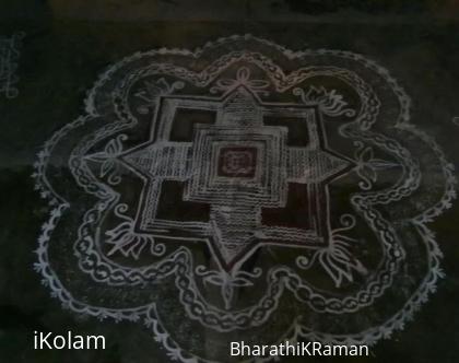 Rangoli: padi kolam3