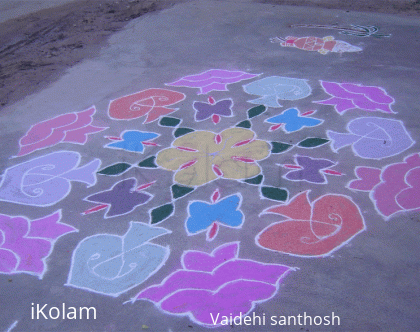 Rangoli: Dotted Kolam