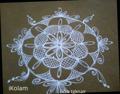 Rangoli: kaalai nila rangoli