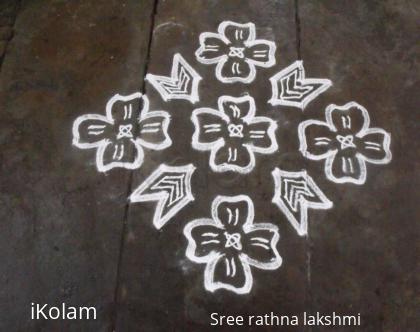 Rangoli: Flower kolam 