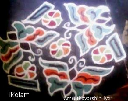 Rangoli: pattam pucchi kolam