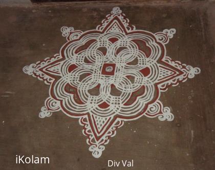 Rangoli: Padi Kolam