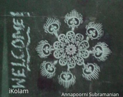 Rangoli: margazhi kolam