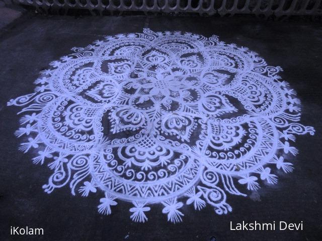 Rangoli: Margazhi kolam