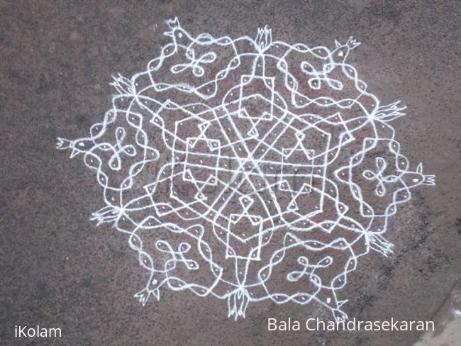 Rangoli: Markazhi kolam