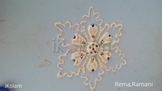 Rangoli: Bread crumbs kolam