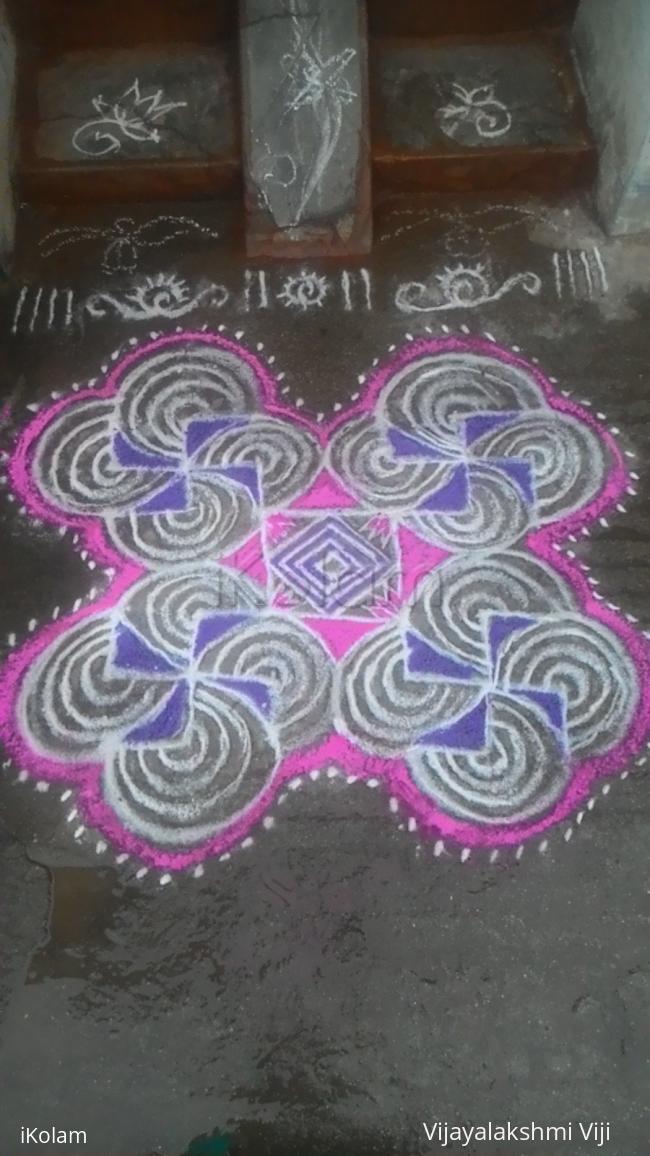 Rangoli: dotted padi kolam