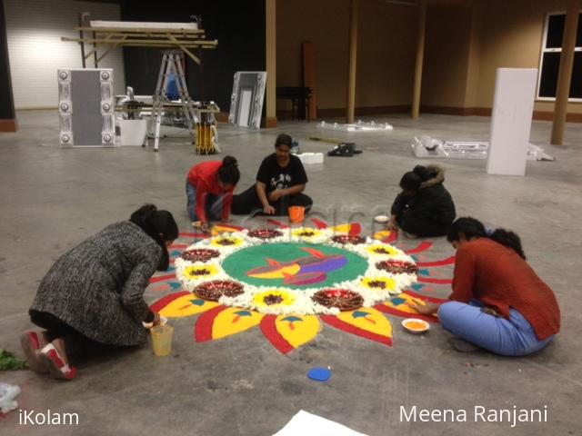 Diwali Rangoli Ireland 2012 - Team in action