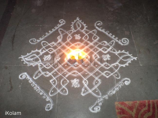 Margazhi rangoli - Normal chikku kolam