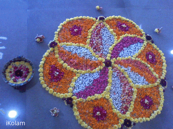 Rangoli: Poo kolam