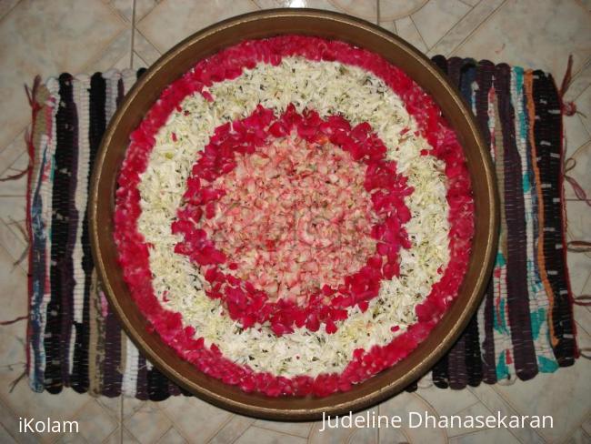 Rangoli: Poo Kolam