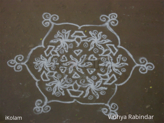 Rangoli: Karthigai Kolam