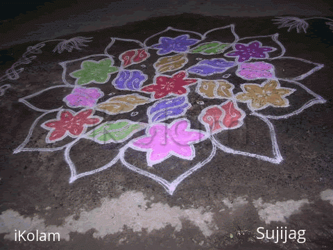 Rangoli: Shells & flowers