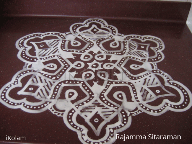 Rangoli: Dotted Maakkolam