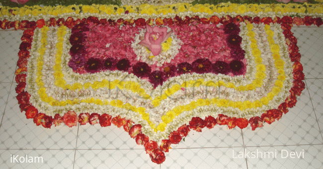 Rangoli: The edge of the rangoli