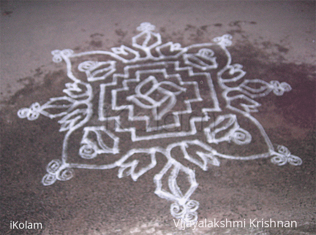 Rangoli: Margazhi Kolam