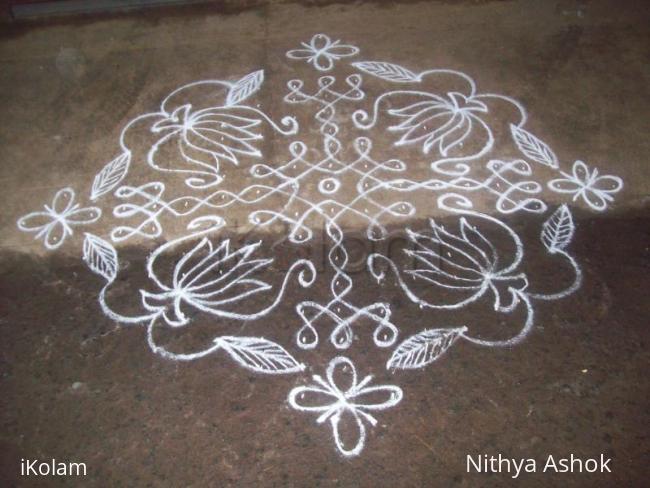 Rangoli: Lotus & Chikku kolam