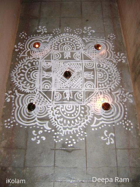 Rangoli: rangoli type maa kolam