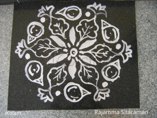 Rangoli: Thaamboolam kolam