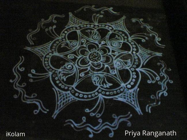 Rangoli: simple kolam