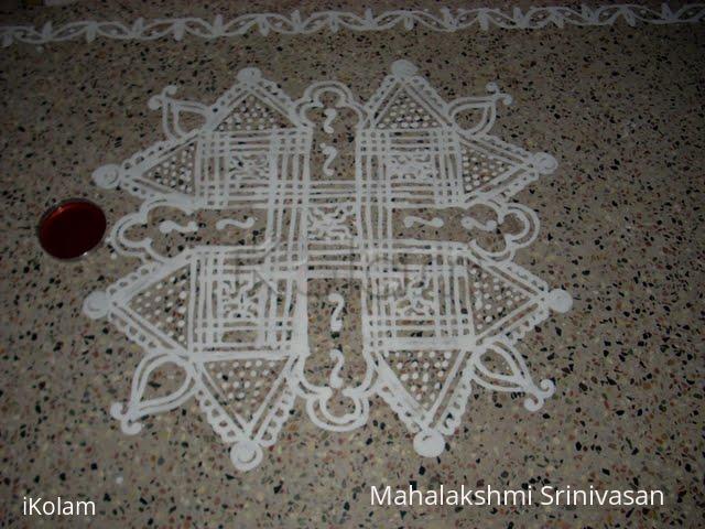 Rangoli: Navarathri Kolam