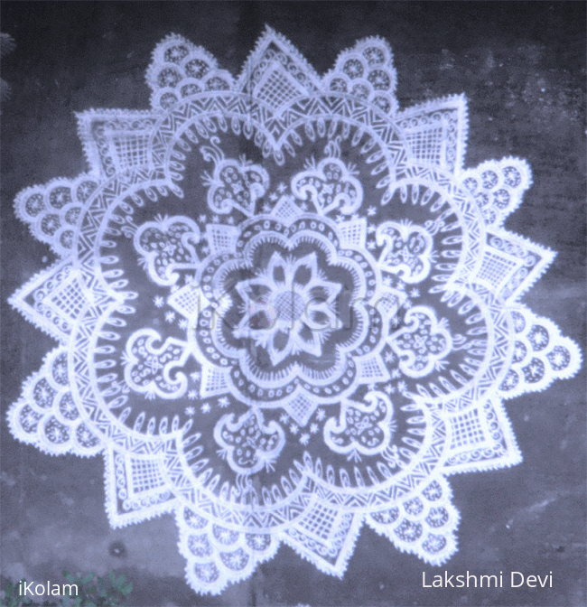 Rangoli: Lacy cutwork rangoli