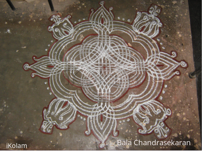 Rangoli: Traditional padi kolam