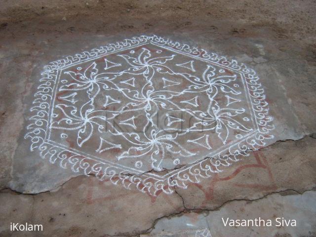 Rangoli: Pulli kolam