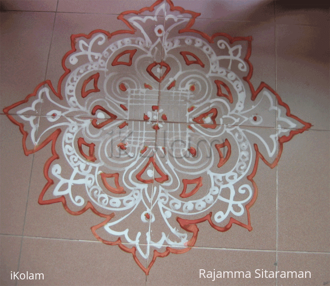 Rangoli: Ezhai Kolam