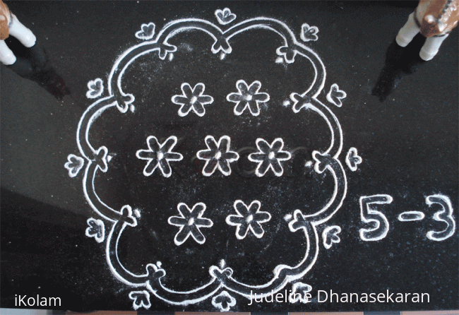 Rangoli: Apartment Kolam