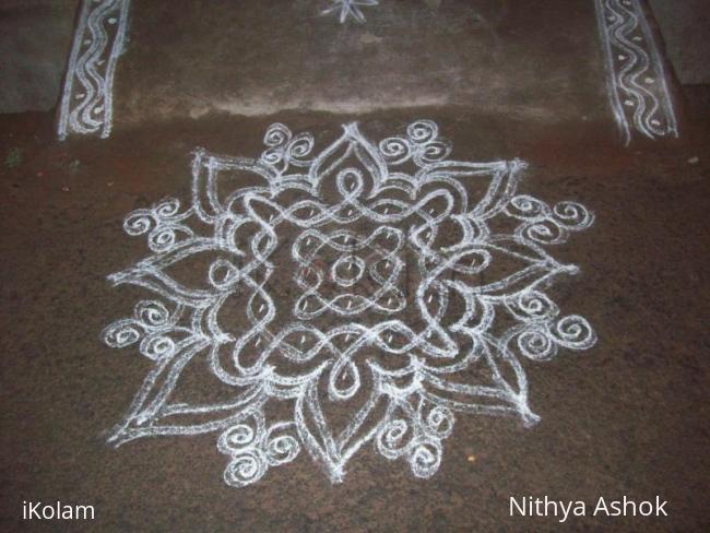 Rangoli: Chikku kolam