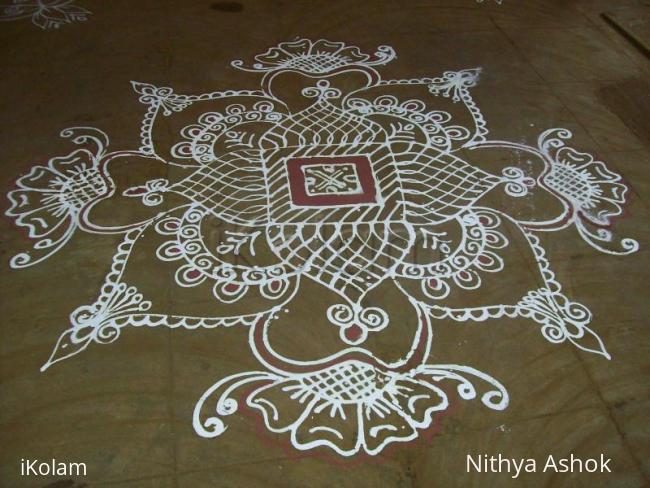 Rangoli: Holiday Kolam