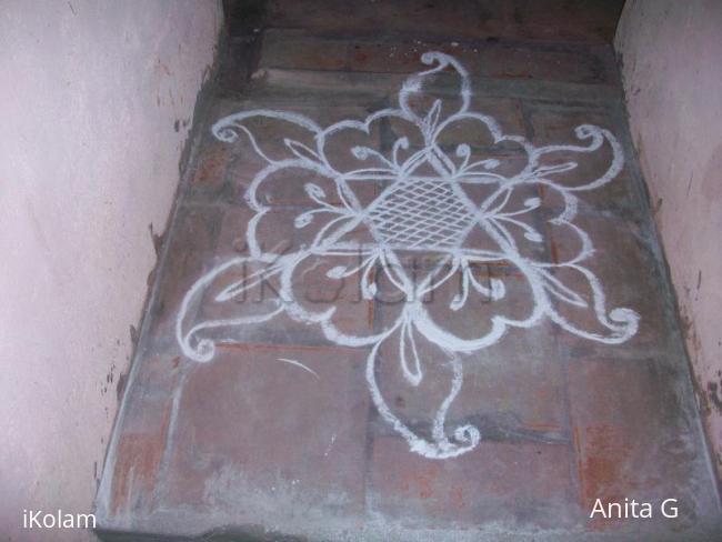 Rangoli: Another star kolam