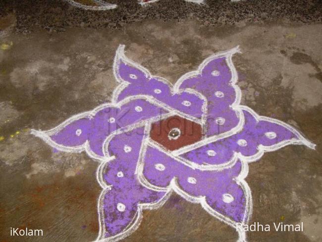 Rangoli: Colour kolam