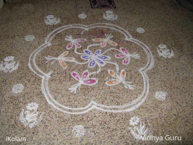 Rangoli: 7 to 4 Flower 