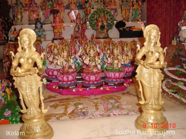 Rangoli: Ashtalakshmi display in Navaratri Golu 2010