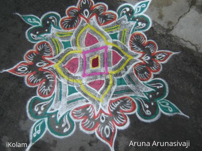 Rangoli: kuzhal kolam.