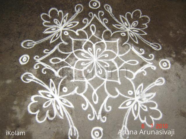 Rangoli: white kolam